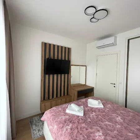 Waterfront - Na Vodi -verde Apartment